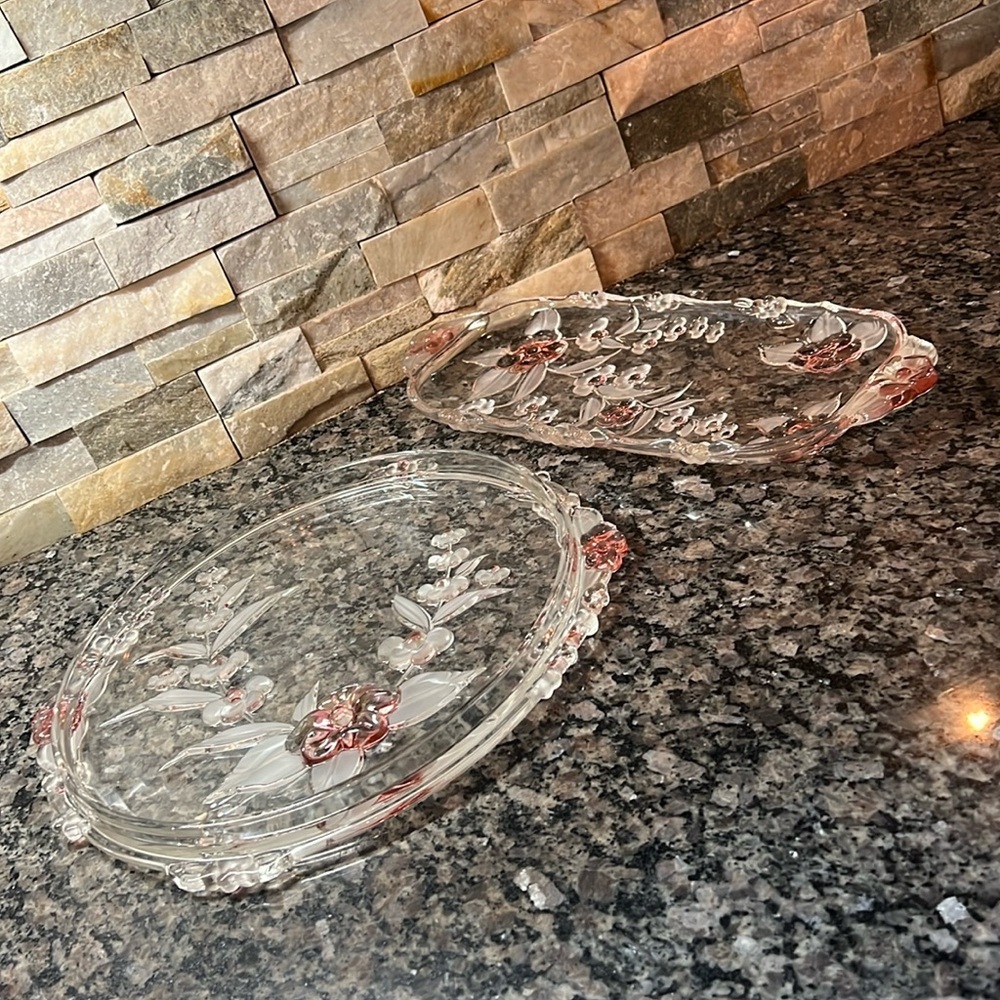 vintage Glass flower plate set